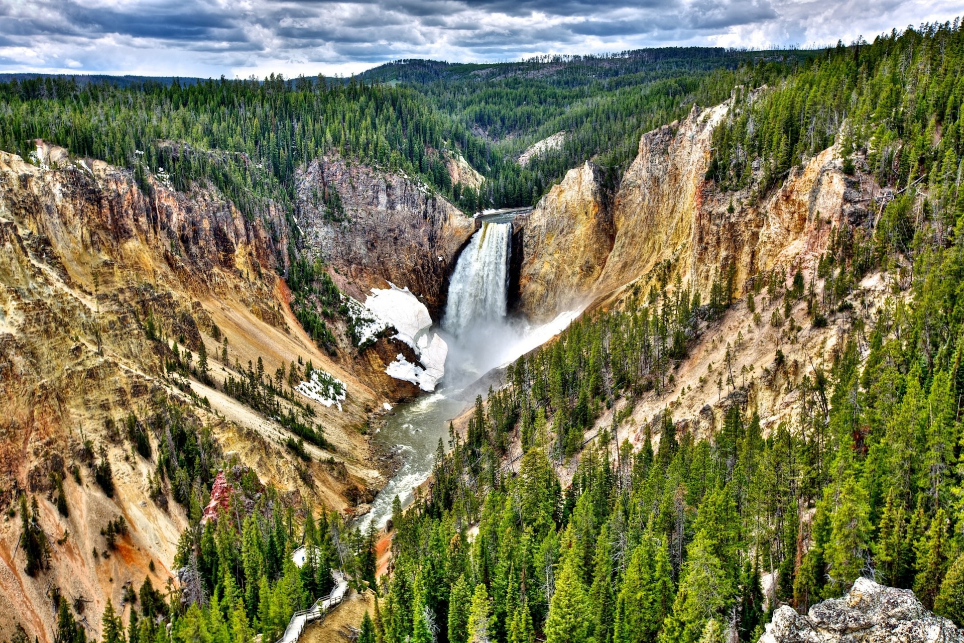 paisaje río cascada parque nacional de yellowstone