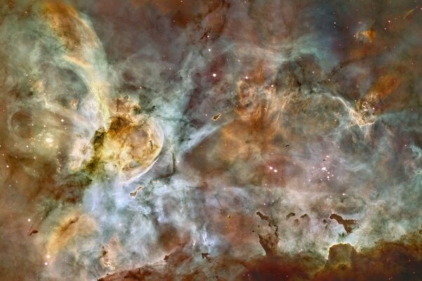 Imagen de fantasía de estrellas brillantes en una nebulosa cósmica