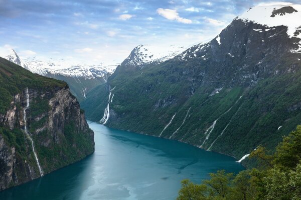 Ein Gebirgsfluss in den norwegischen Bergen