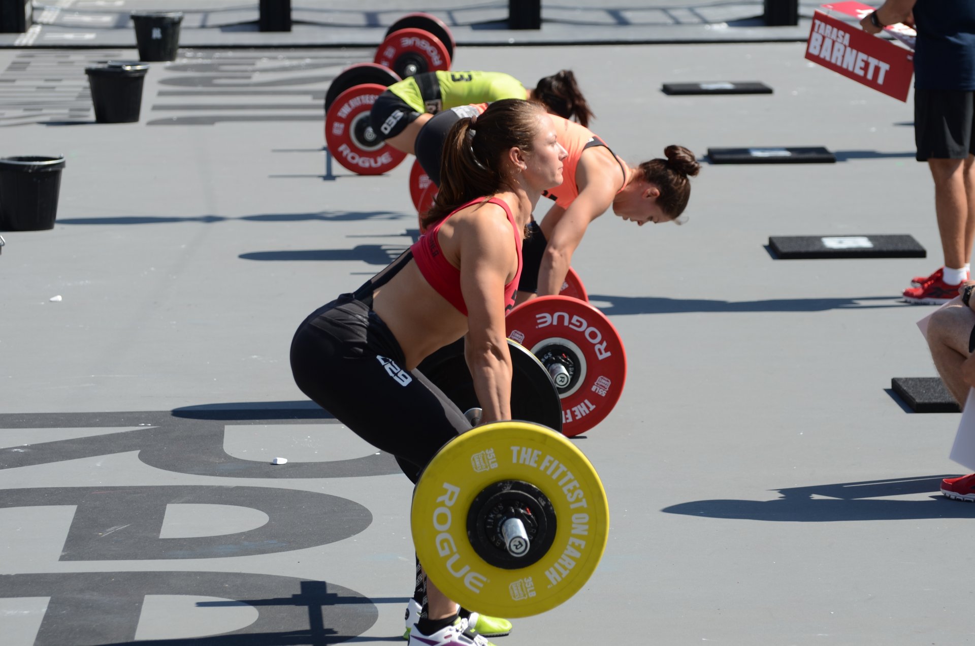 crossfit muscolo sollevamento pesi