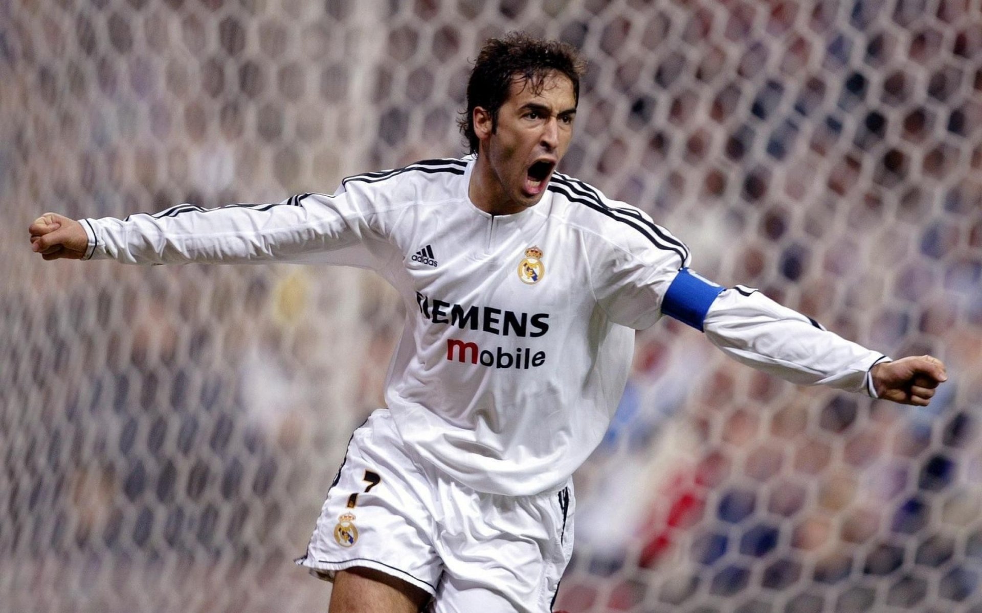 raúl gonzález blanco real madrid punteggio obiettivo capitano leggenda calciatore obiettivo gioia celebrazione