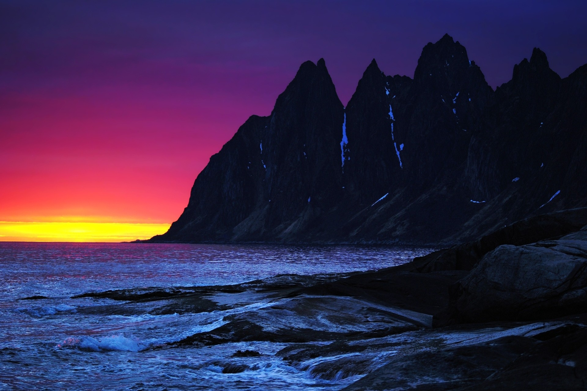 pierres coucher de soleil vague nuit ciel mer montagnes rochers