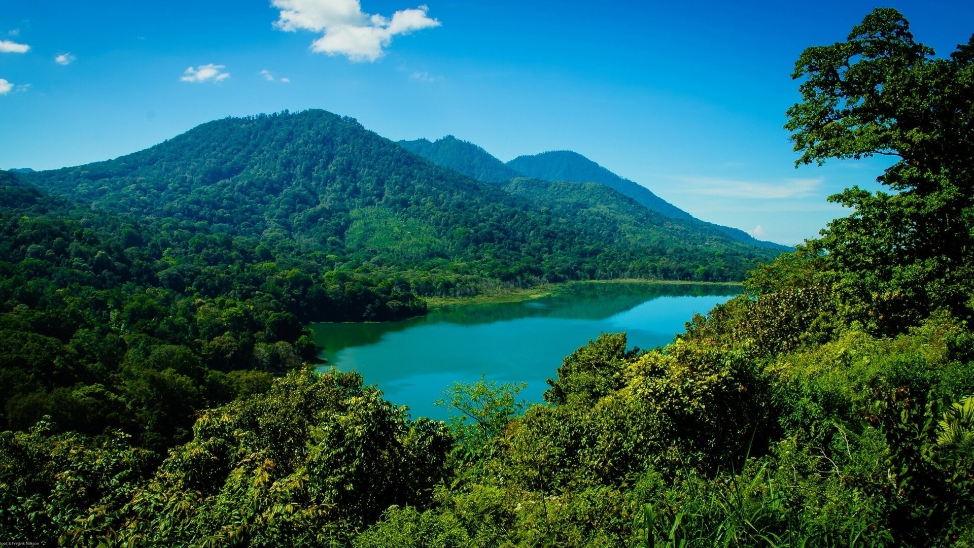 lago indonesia bosque bali montañas