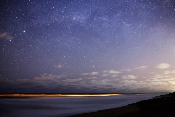 Starry sky at the edge of the horizon