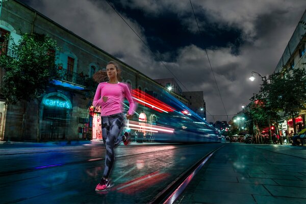 Night run around the city girl