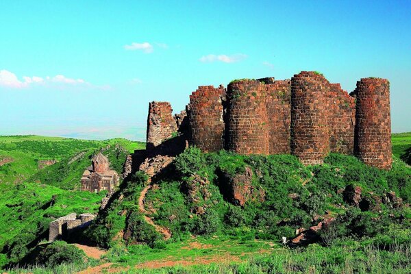 Ancient ruins of mountain beauties