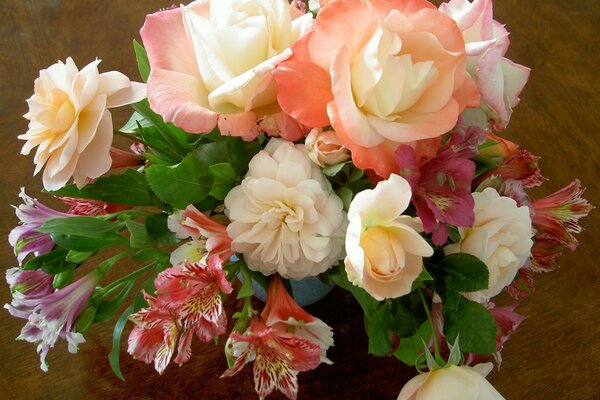 Beautiful small bouquet of flowers