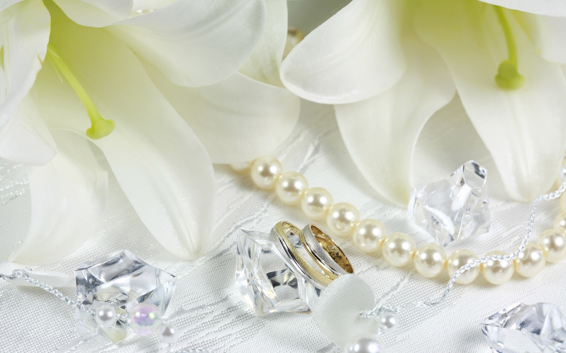 perles cristaux fleurs anneaux perles lys blanc