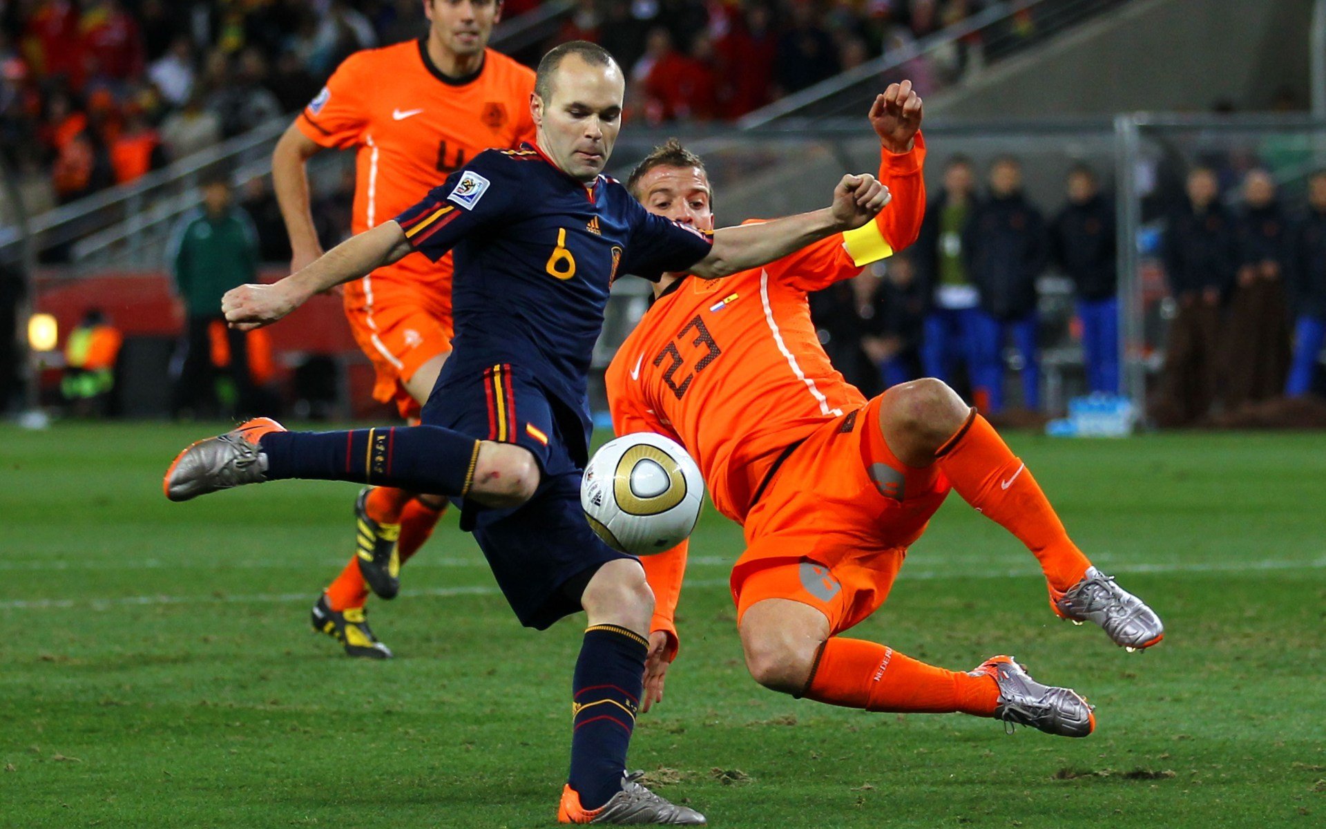 andres iniesta andrés iniesta van der vaart rafael van der vaart world cup 2010 world cup 2010 world cup winning goal spanish national team dutch national team kick football