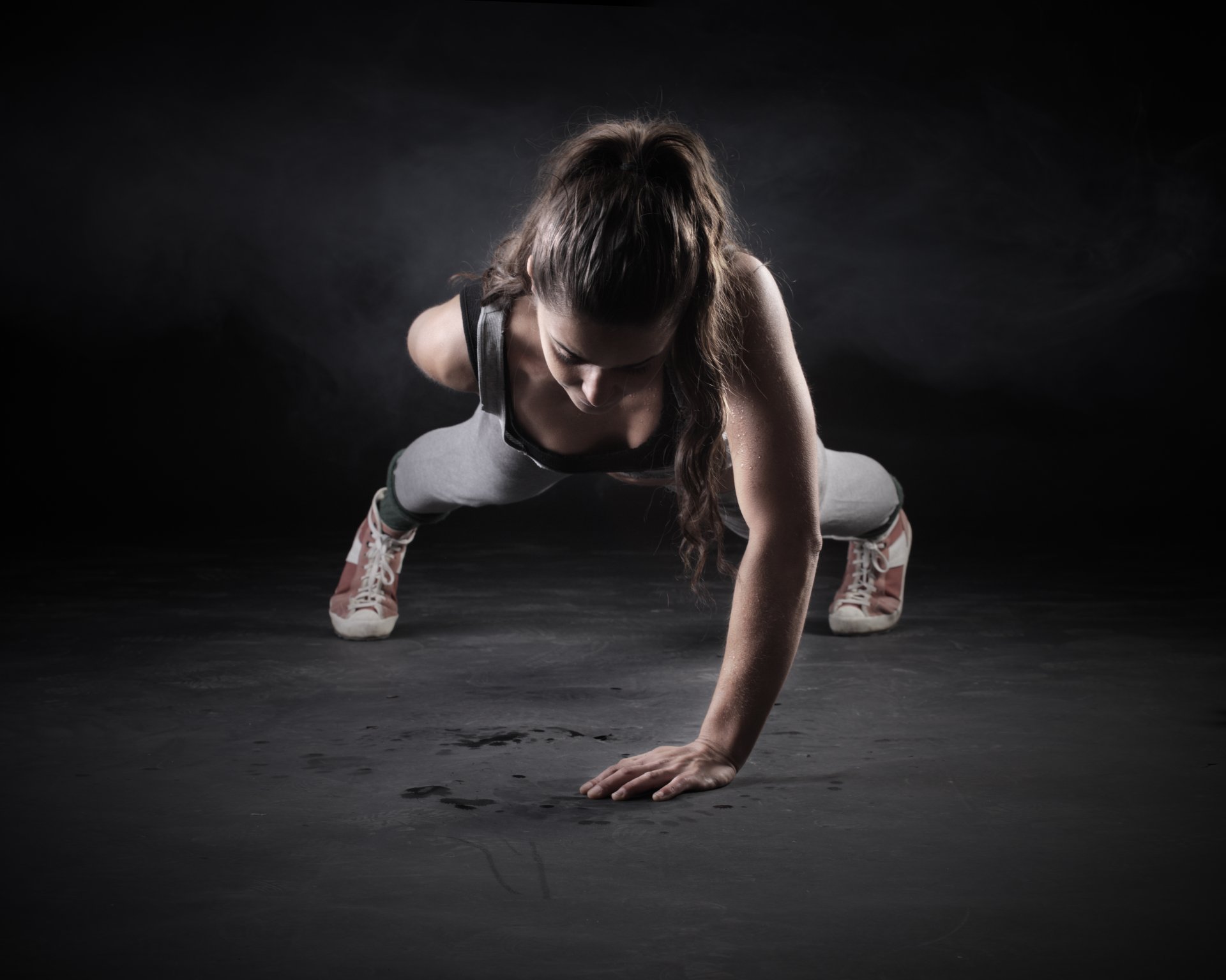 flexiones mujer ejercicio