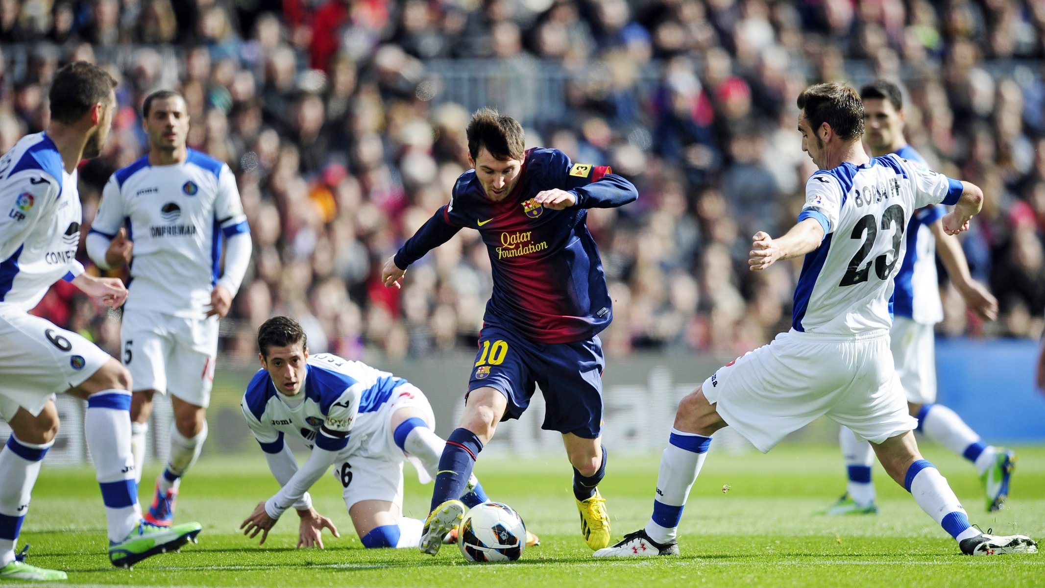 football ball barcelone messi