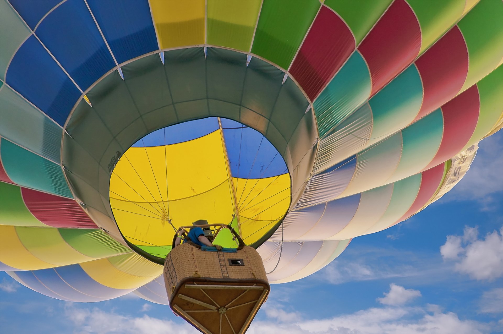 bolas cielo deportes