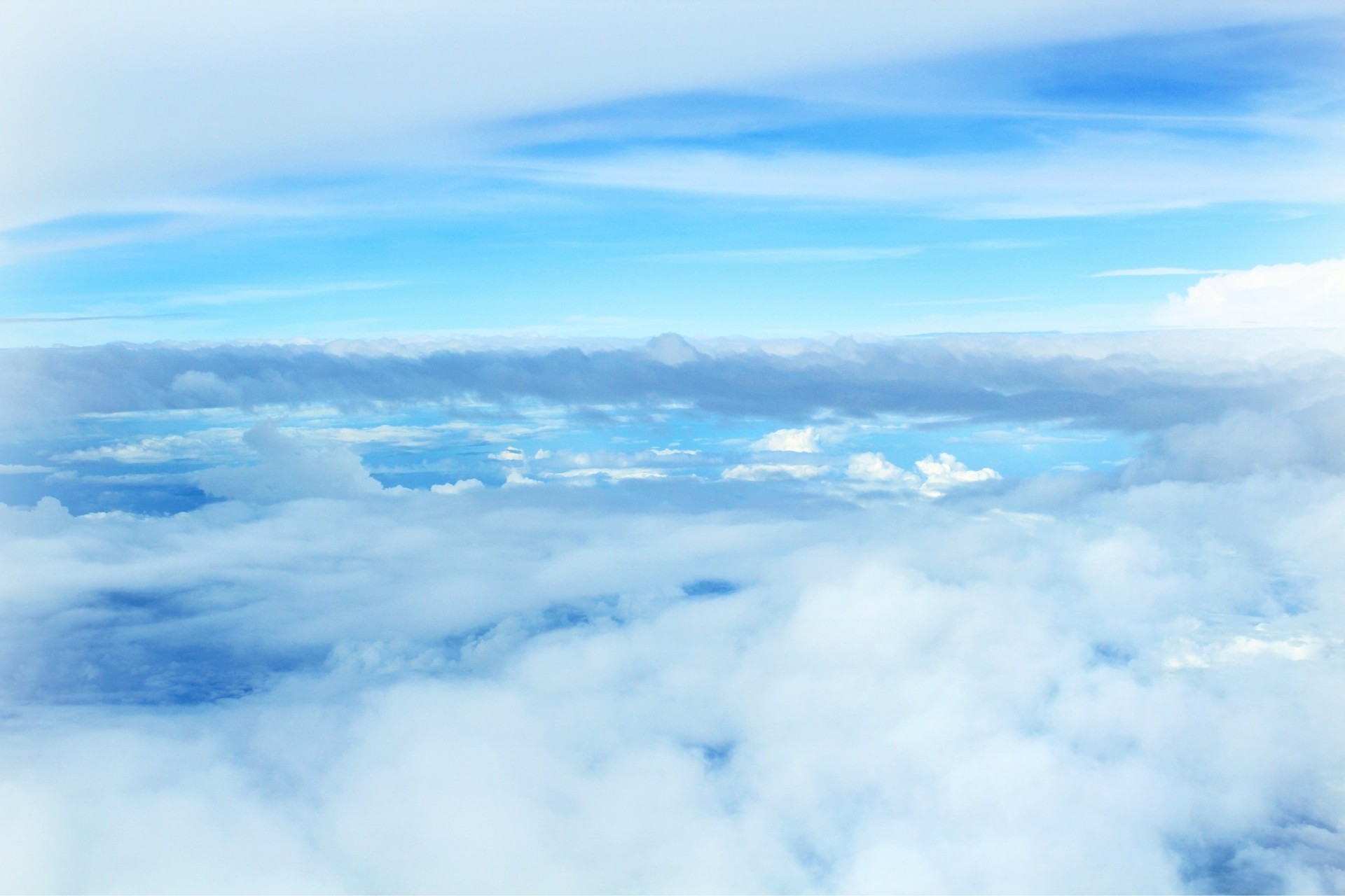 ciel bleu aérien altitude nuages