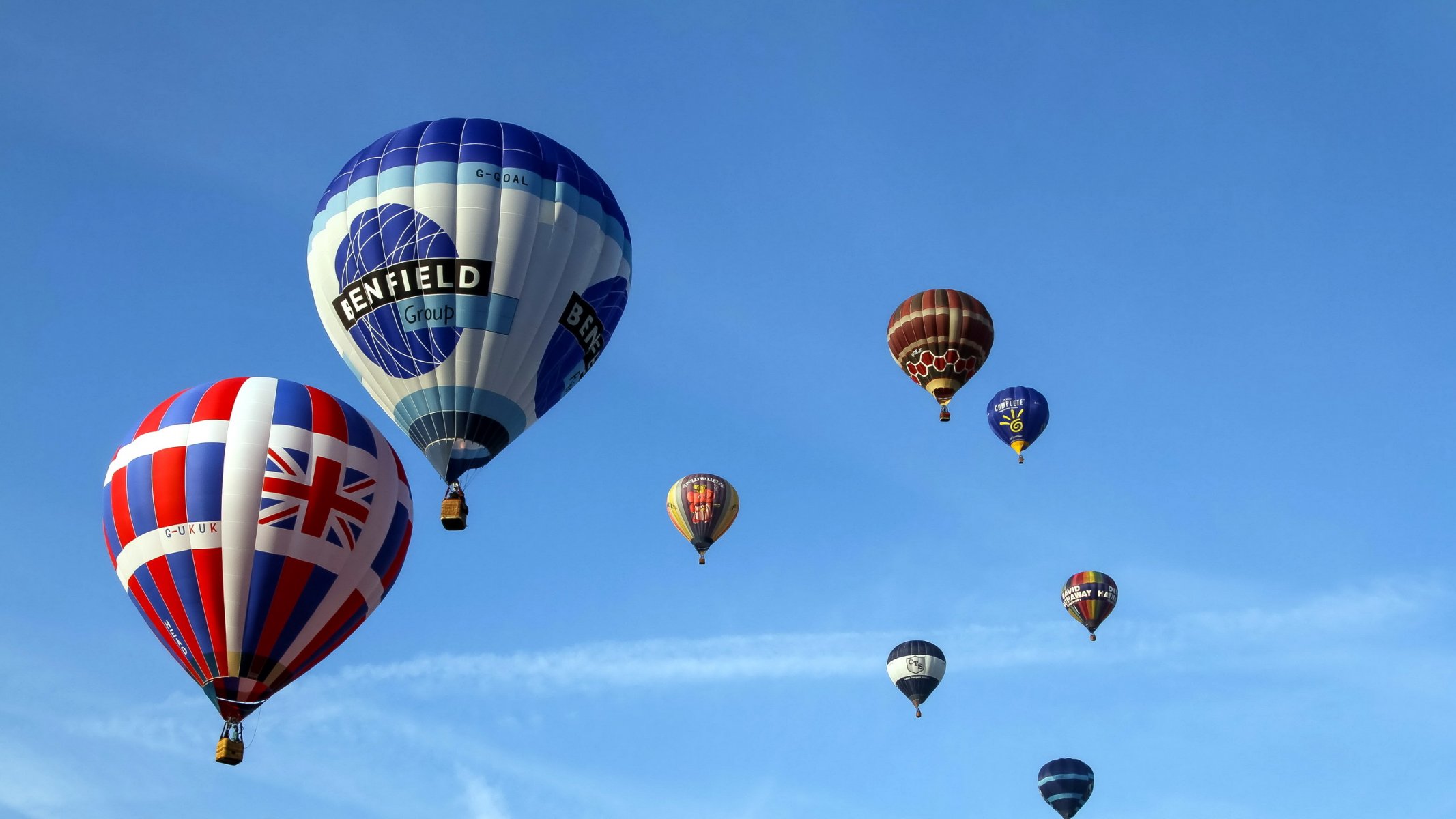 bolas cielo deportes