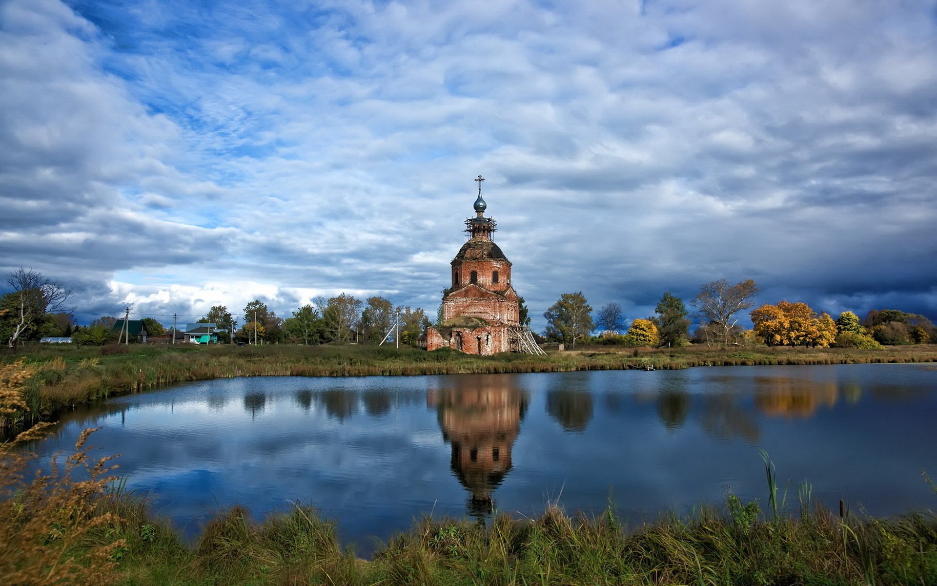 świątynia niebo jezioro