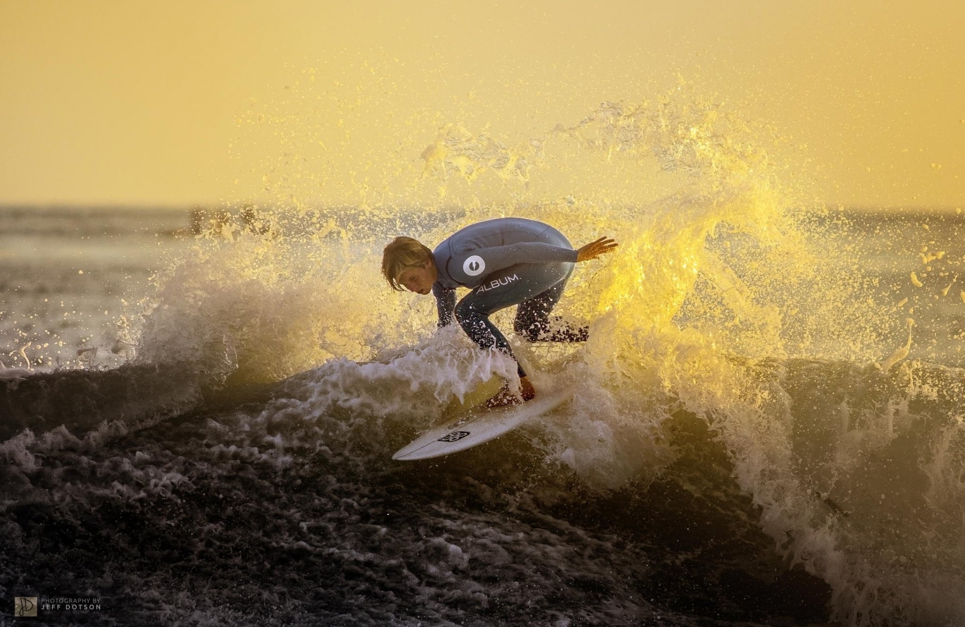 océan coucher de soleil sport surf athlète vague éclaboussures moment