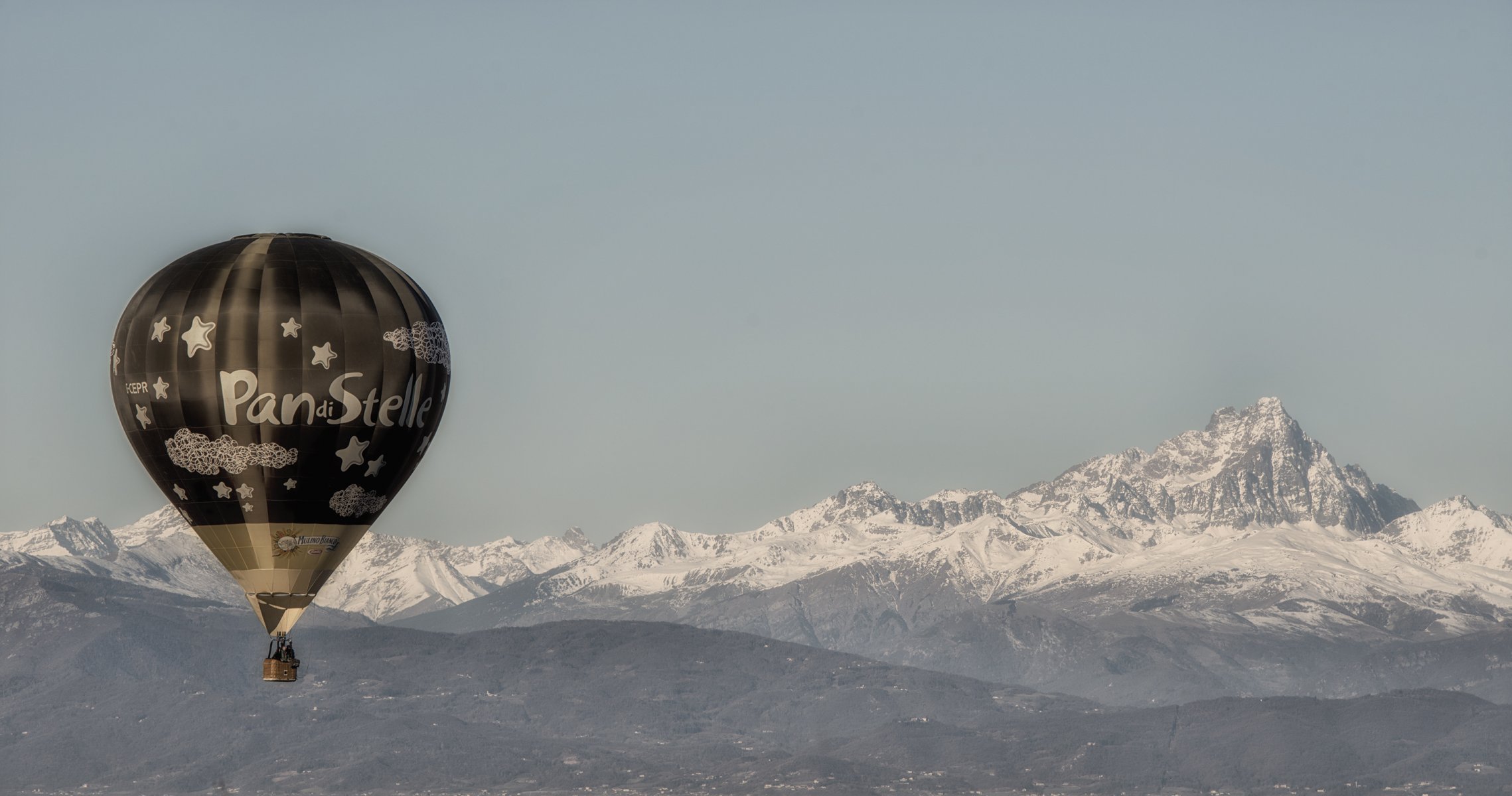 ballon sport montagne