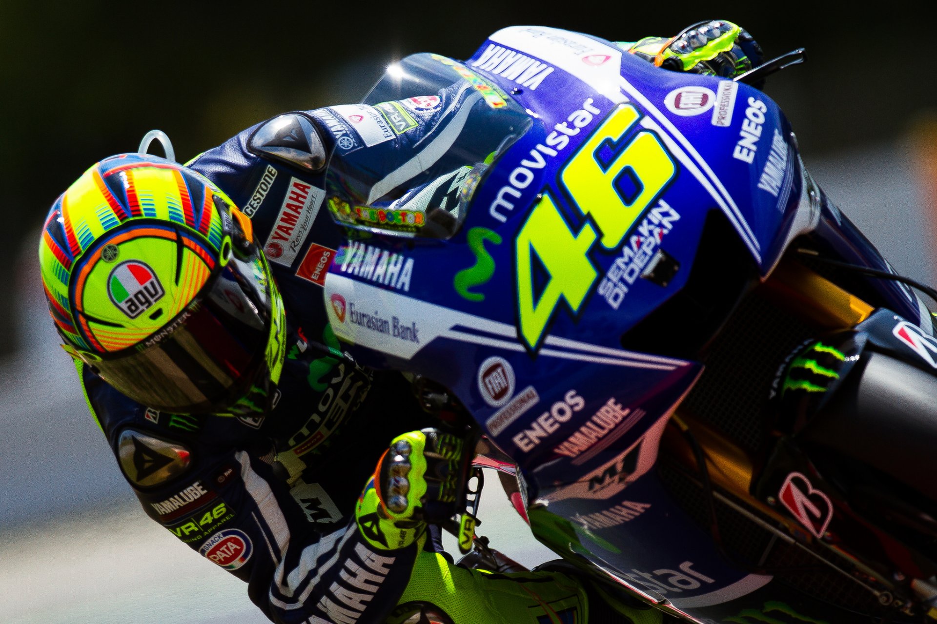 moto gp moto grand prix valentino rossi the doctpr yamaha factory transport grand prix bike rotation driver