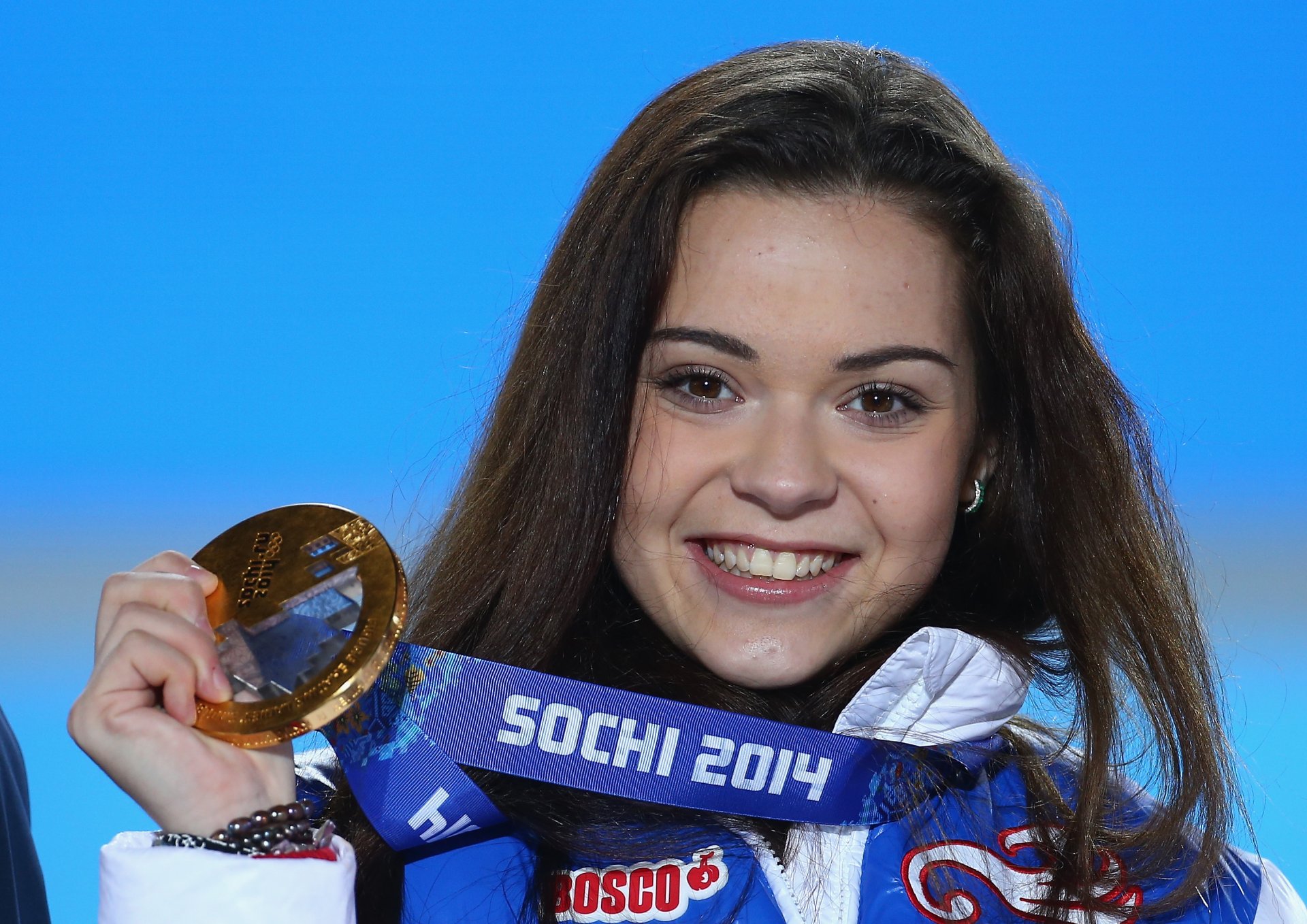 adelina sotnikova figure skating figure skater sochi 2014 sochi 2014 winter olympic games olympic champion medal gold gold smile xxii winter olympic games sochi 2014 russia