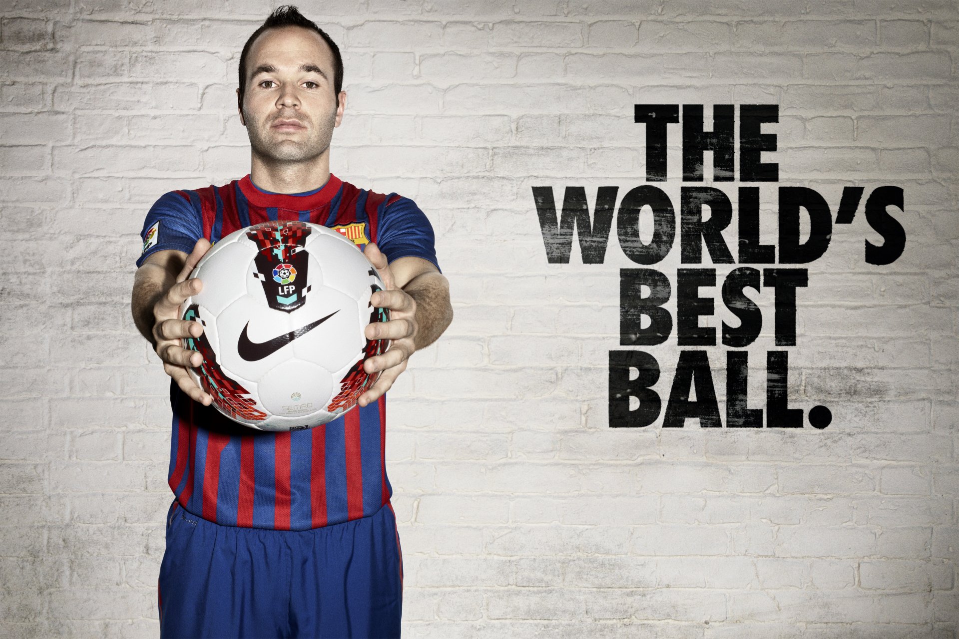 andres iniesta fc barcelona ball nike