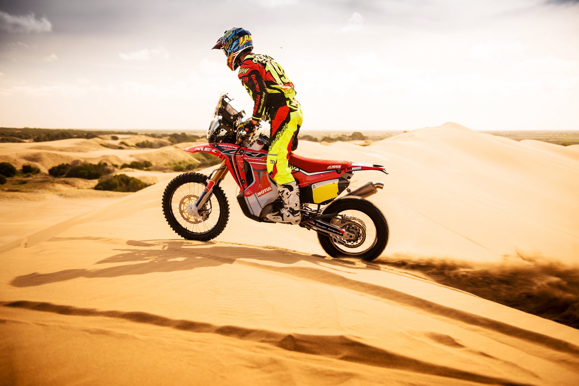 honda dakar bike sand desert