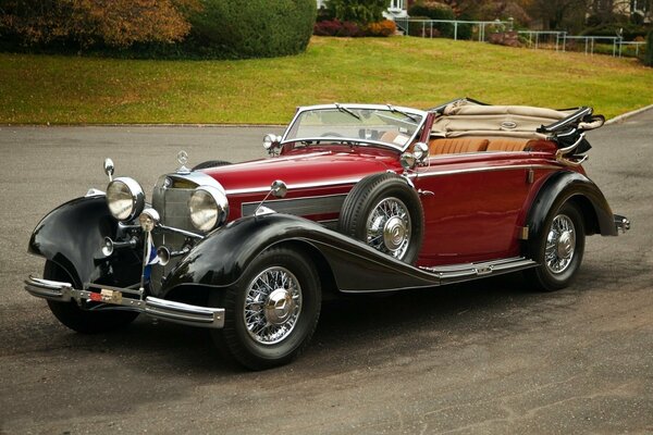 Mercedes 1937 convertible red