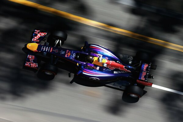 Voiture de course Red Bull avec câblage