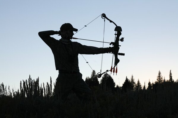 Connecting the bow and aiming the arrow