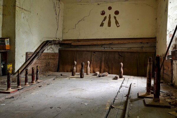 Bowling boards walls sports premises