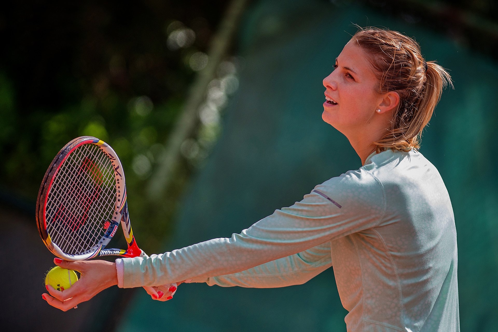 minella mandy luxemburgische tennisspielerin schläger ball