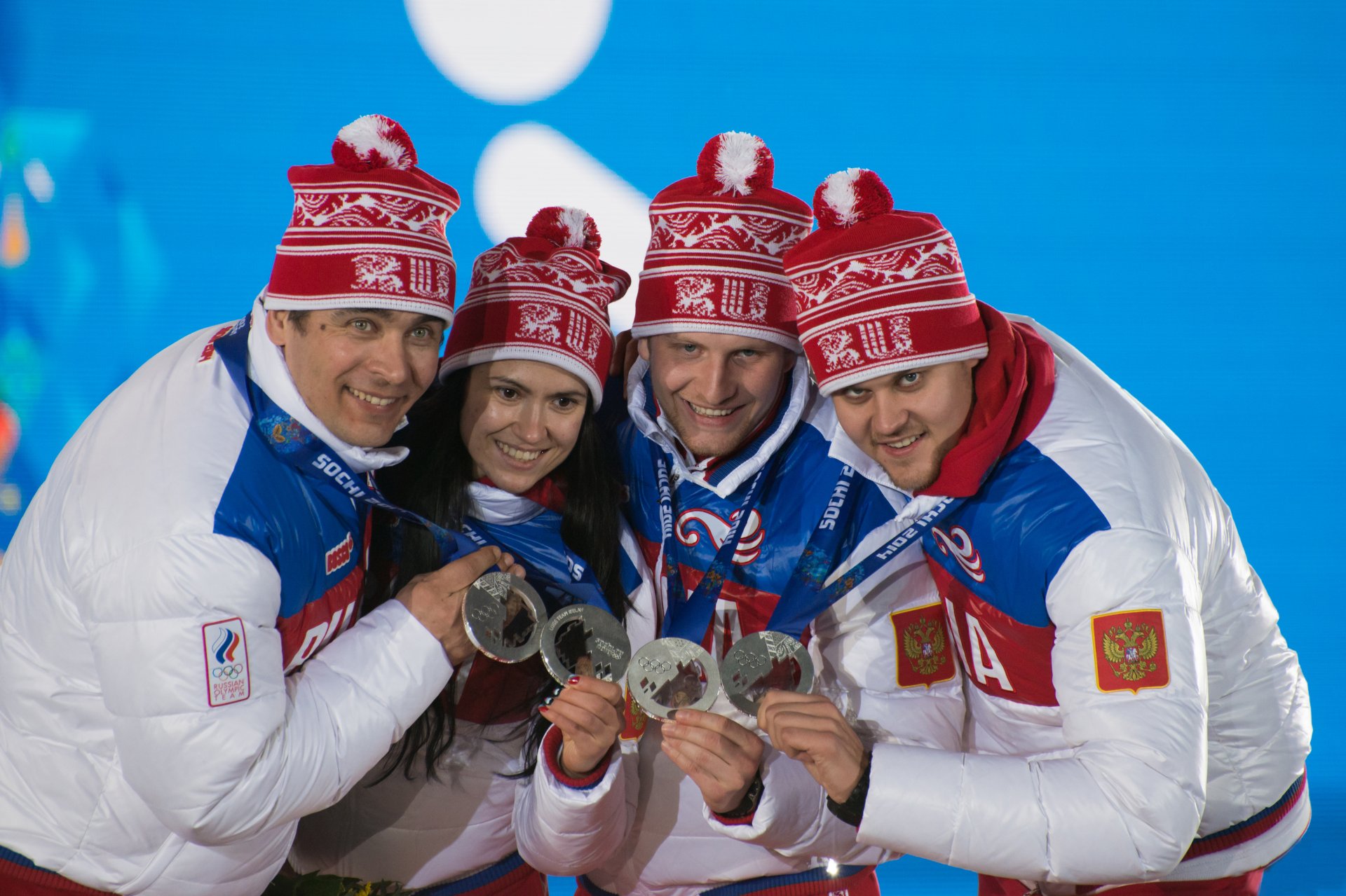 rodelsport teamstaffel alexander denissiev albert demchenko vladislav antonov tatyana ivanova sotschi 2014 xxii olympische winterspiele russland