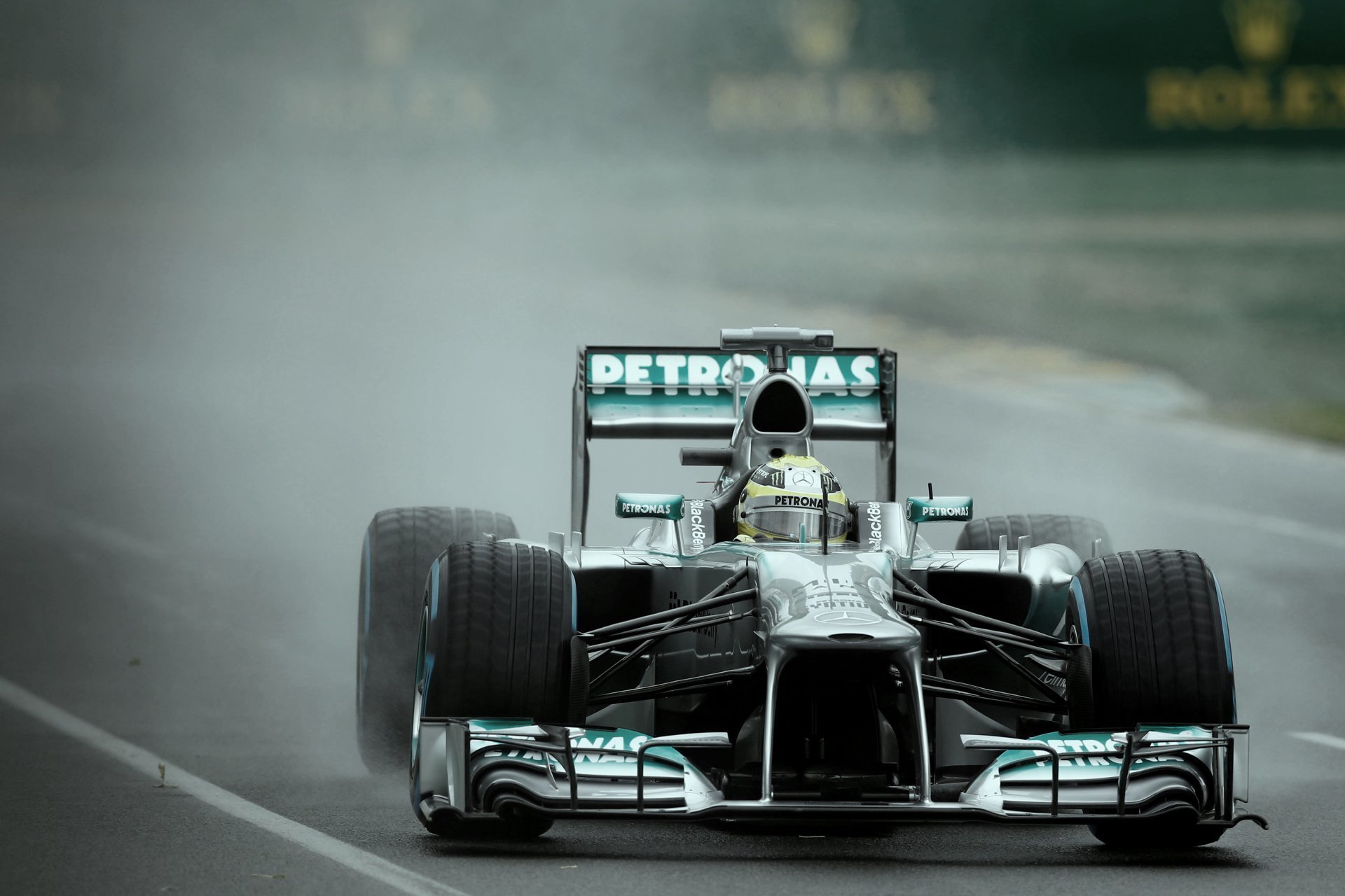 w04 lluvia f1 mercedes fórmula 1