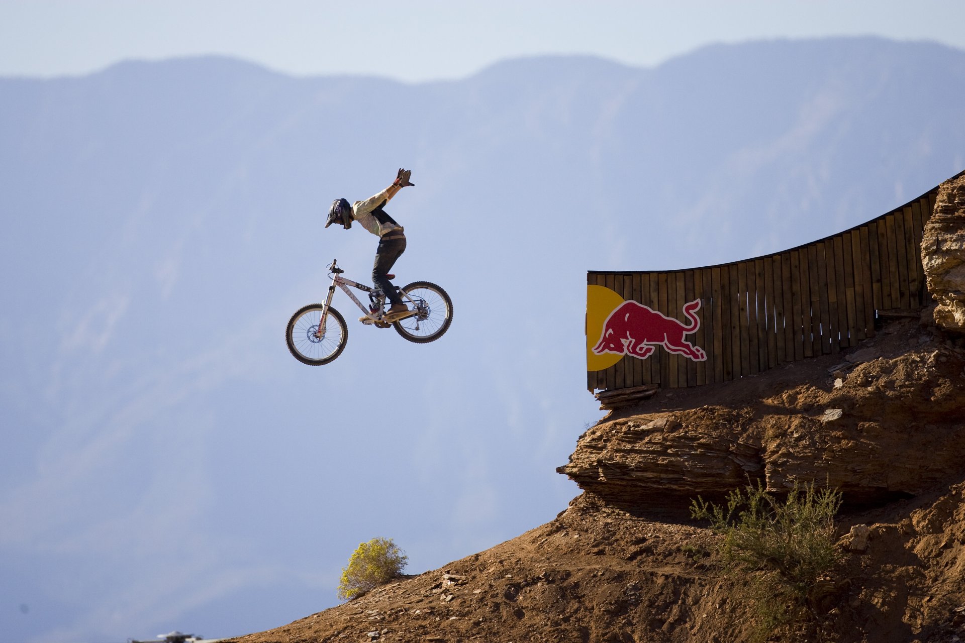 red bull rampage fliegen knowhend bergauf