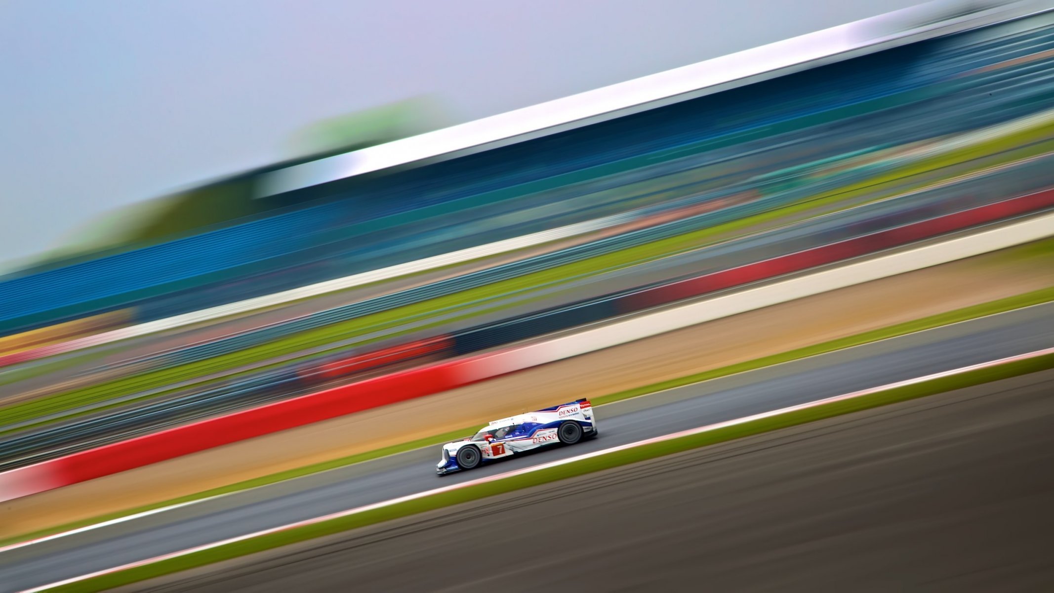 toyota ts040 hybrid silverstone gp alexander wurtz