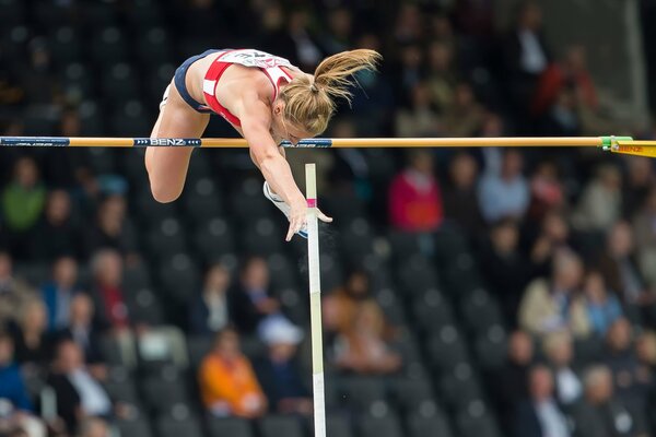 Athlete at the pole vault competitions