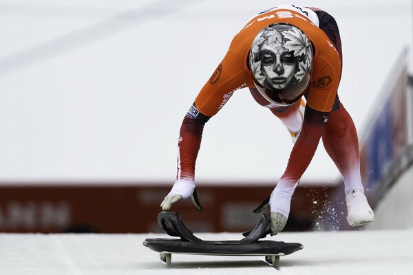 Casco y seguridad de los atletas durante el torneo