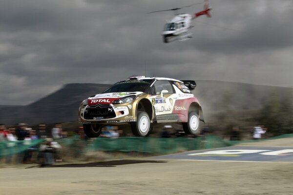 Citroen DS3 racing in Mexico on the move