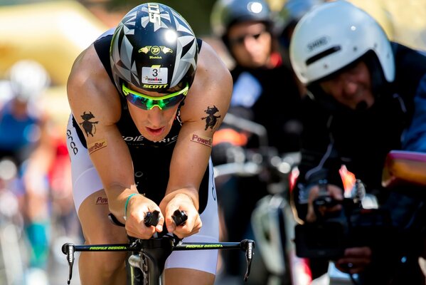 Велосипедный спорт. Спортсмен в соревнованиях