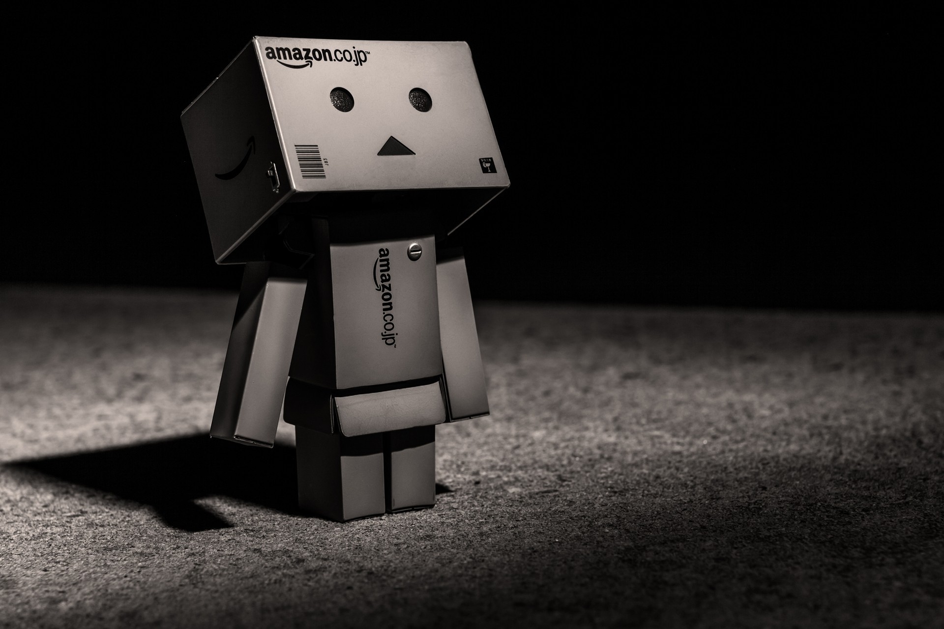 juguetes blanco y negro danbo