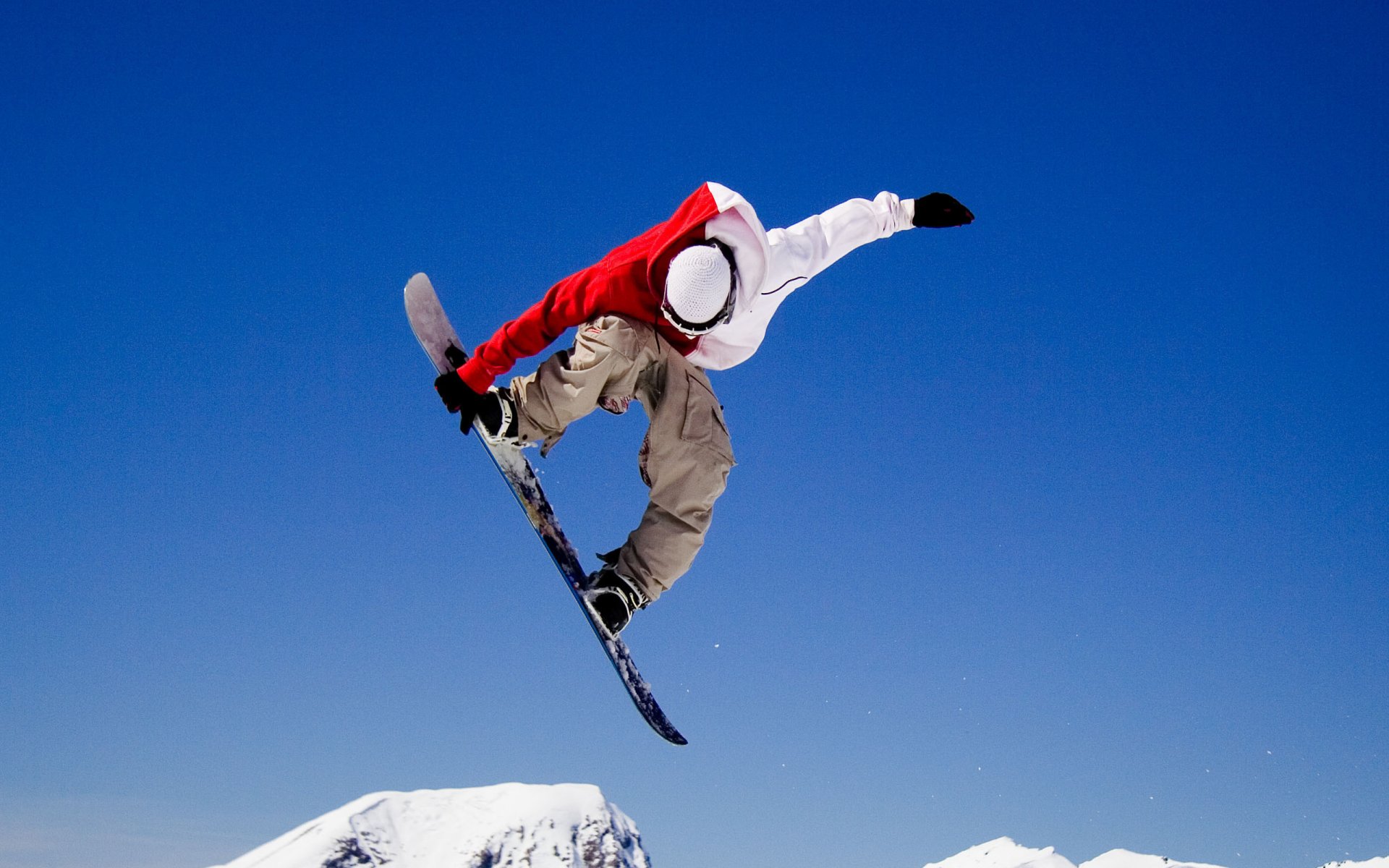 snowboarder springen fliegen stunt winter