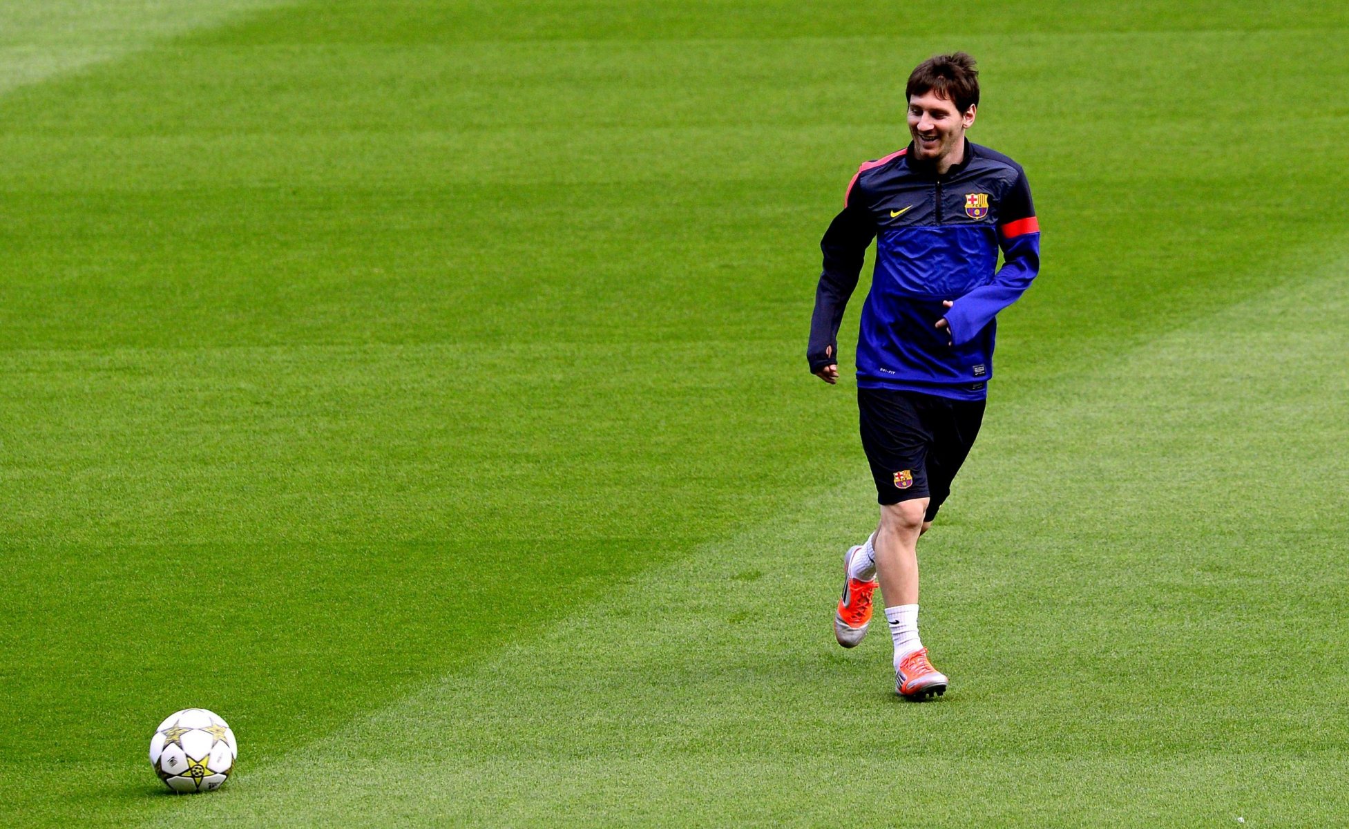 lionel messi messi león leo fc barcelona barcelona liga de campeones pelota campo jugador entrenamiento fútbol