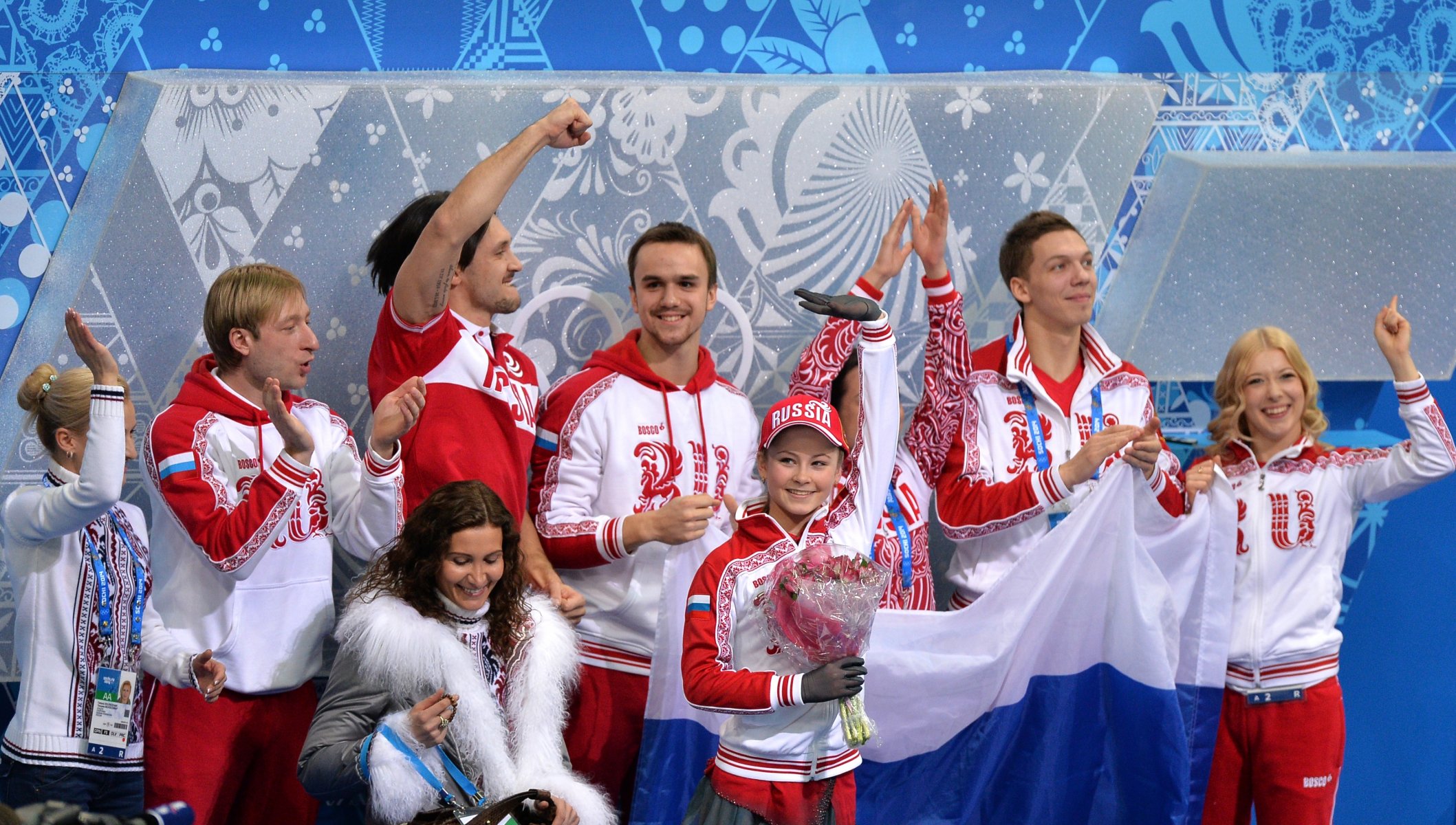 tatiana volosozhar jewgienij pluszczenko eteri tutberidze maksim trankow fiodor klimov julia lipnicka ksenia stolbowa dmitrij sołowjow ekaterina bobrowa reprezentacja rosji soczi 2014 soczi 2014 zimowe igrzyska olimpijskie xxii zimowe igrzyska olimpijskie soczi 2014 łyżwiarstwo figurowe