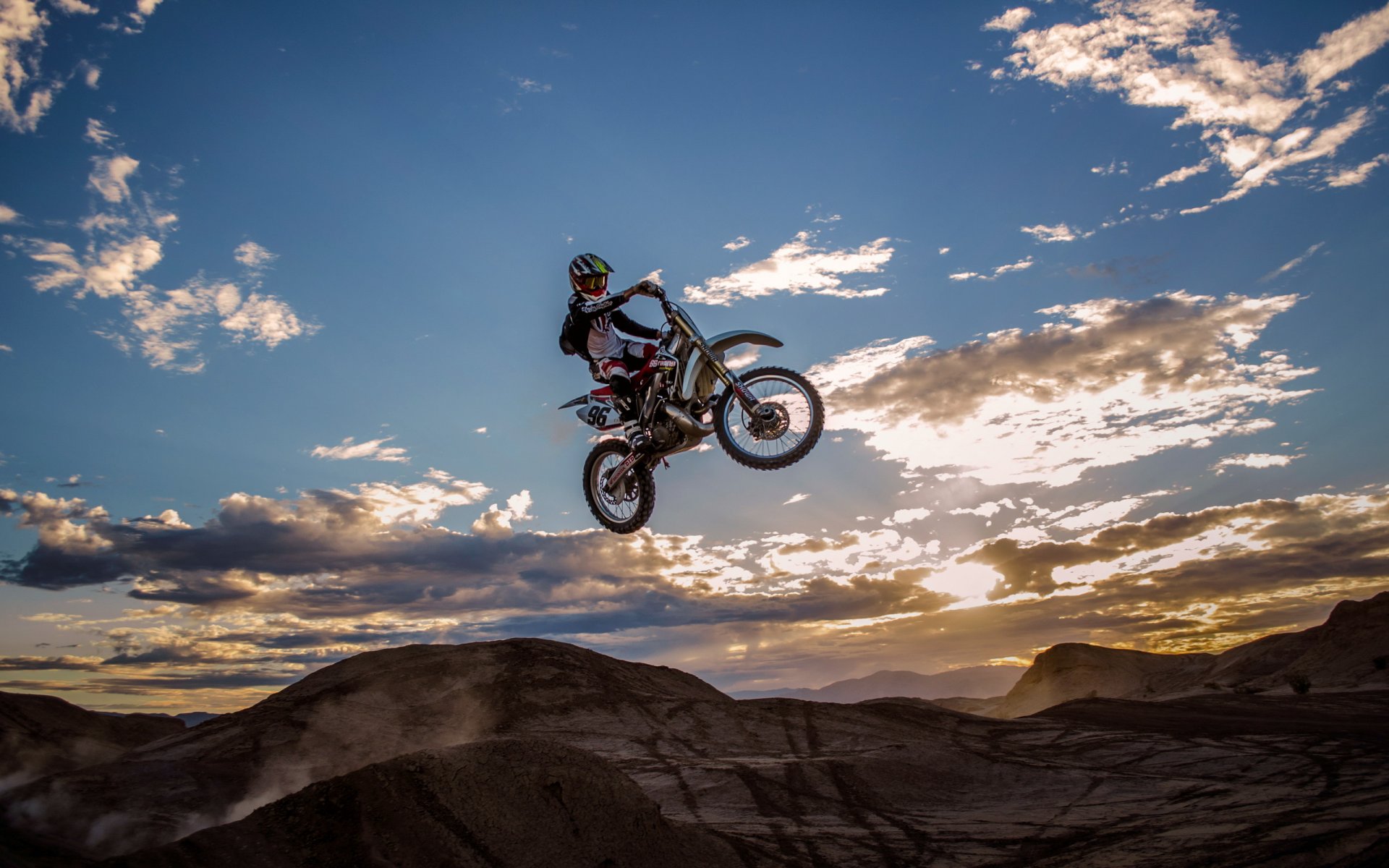 motocicleta salto cielo deporte