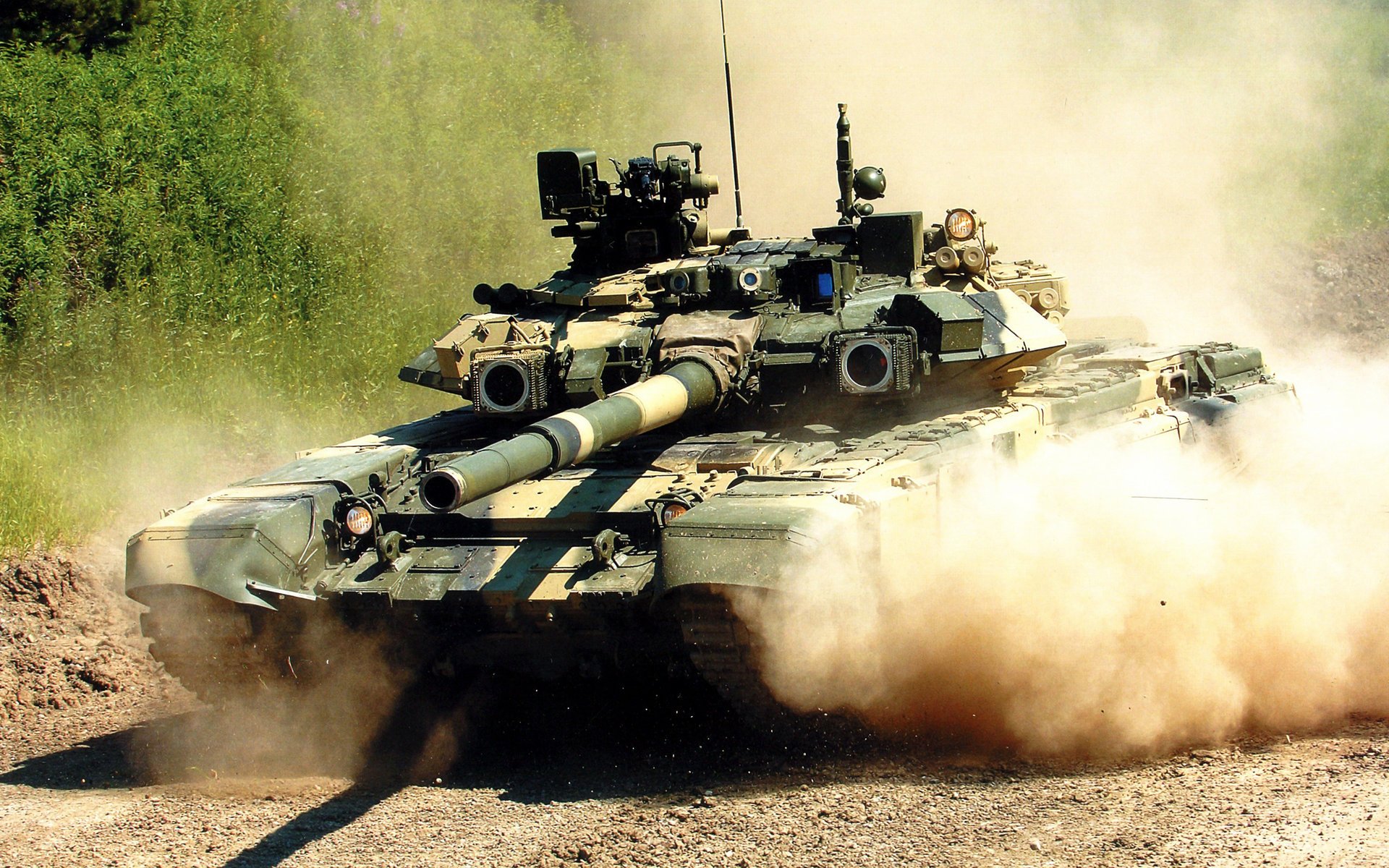 t-90 tank the main battle tank of the russian federation