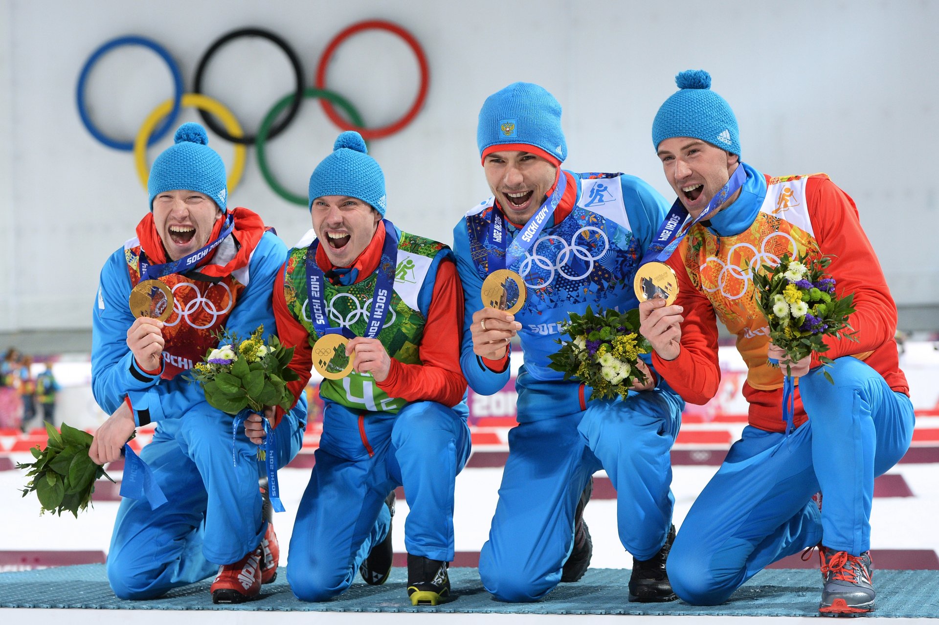 anton shipulin aleksiej wołkow dmitrij małyszko jewgienij ustyugow biathlon estafeta soczi 2014 xxii zimowe igrzyska olimpijskie rosja mistrzowie