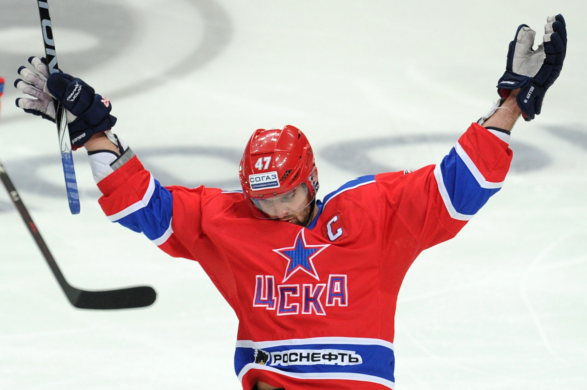 aleksandr radulov hokeista hokej cska moskwa ręce