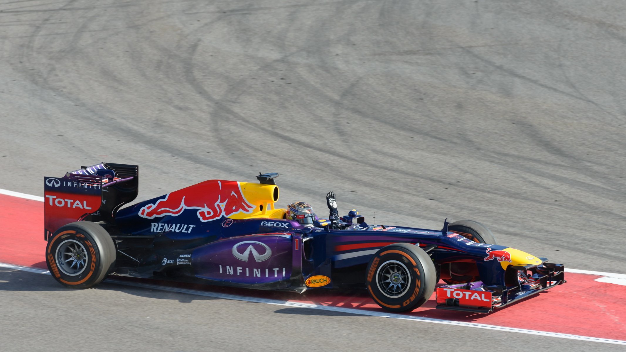 sebastian vettel f1 toro rosso renault