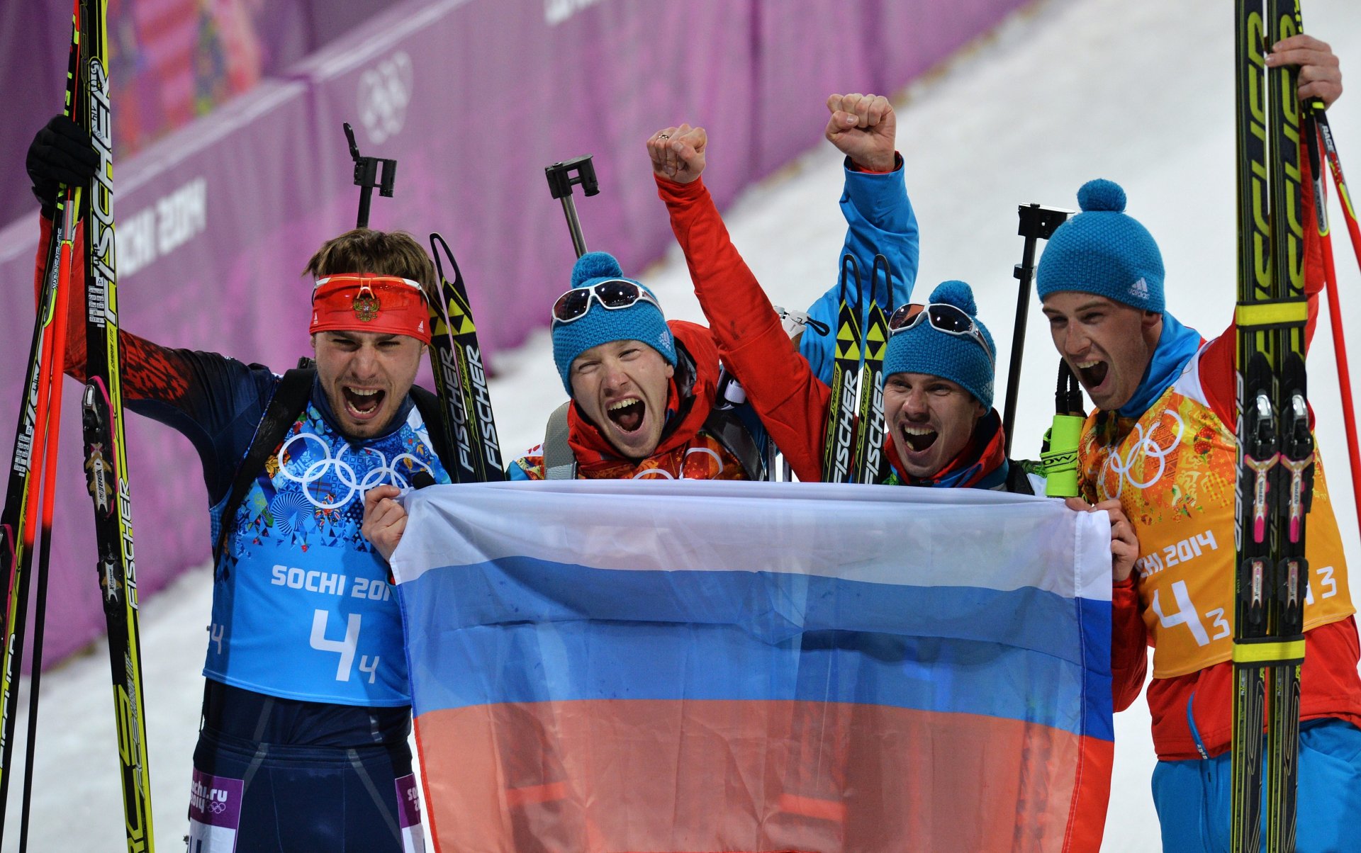 anton shipulin aleksiej wołkow dmitrij małyszko jewgienij ustyugow biathlon estafeta soczi 2014 xxii zimowe igrzyska olimpijskie rosja