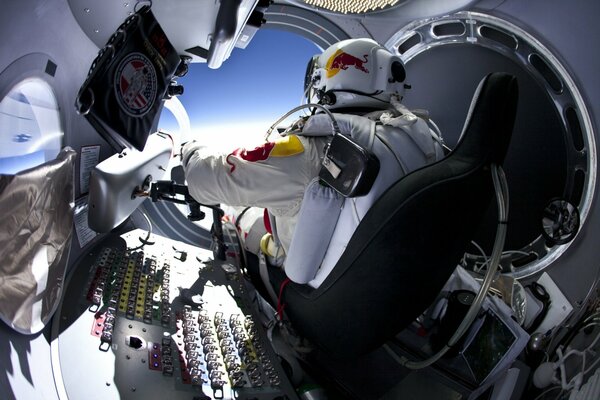 Sauter dans la stratosphère. Felix Baumgartner