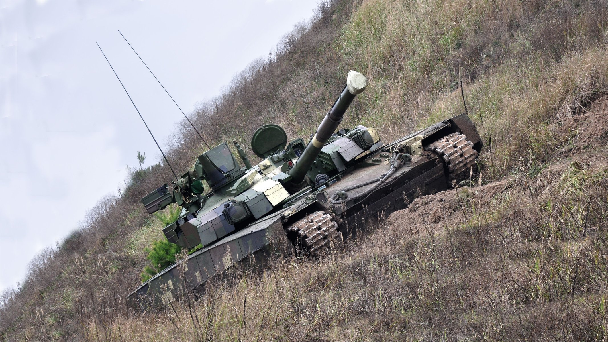 t-84-hochburg militärische ausrüstung panzer